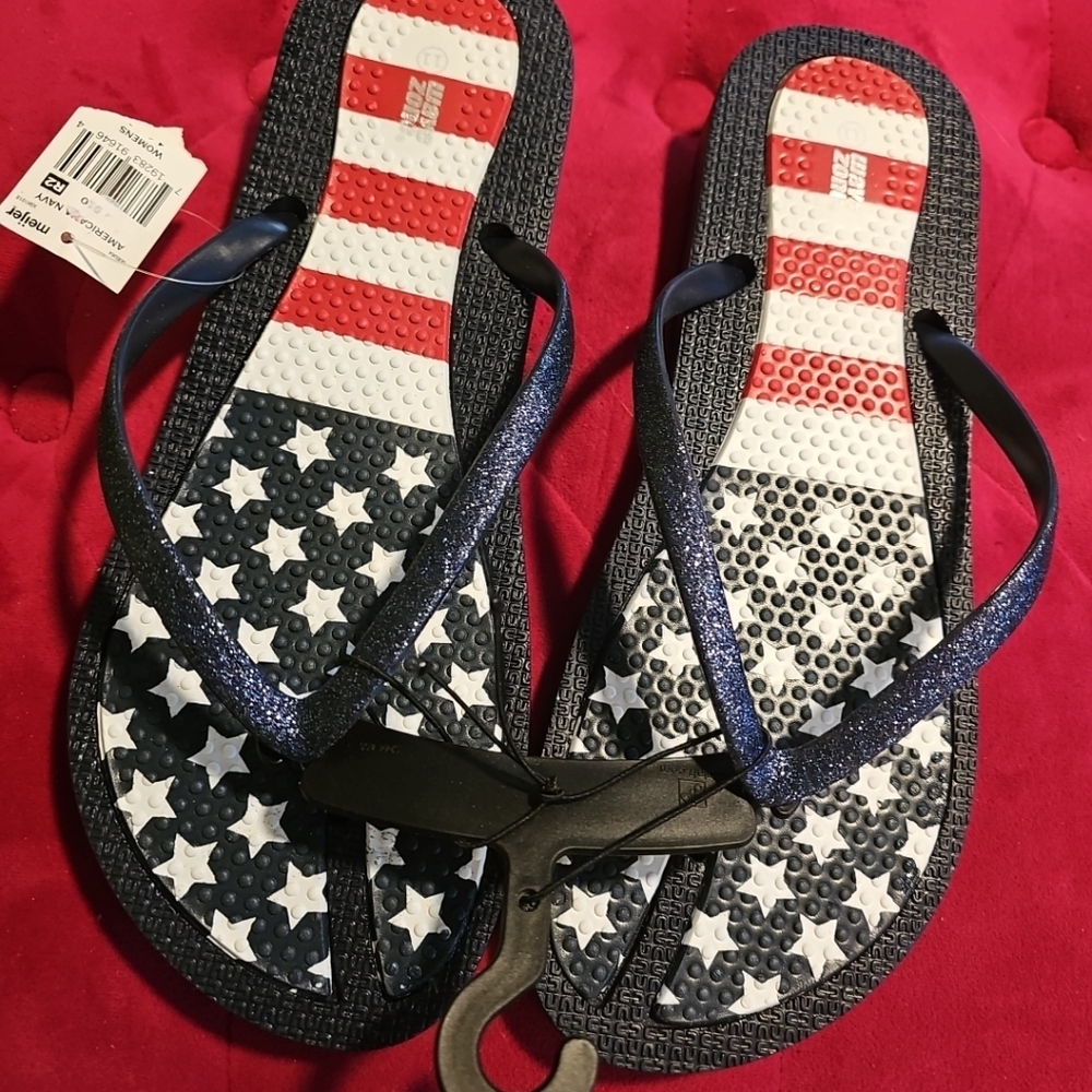 NWT Women's Size 11 Wave Zone Americana Flip Flops Sandals Patriotic July 4th
